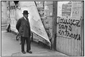 Rue de Vaugirard, Paris, France, mai 1968, Henri Cartier Bresson
